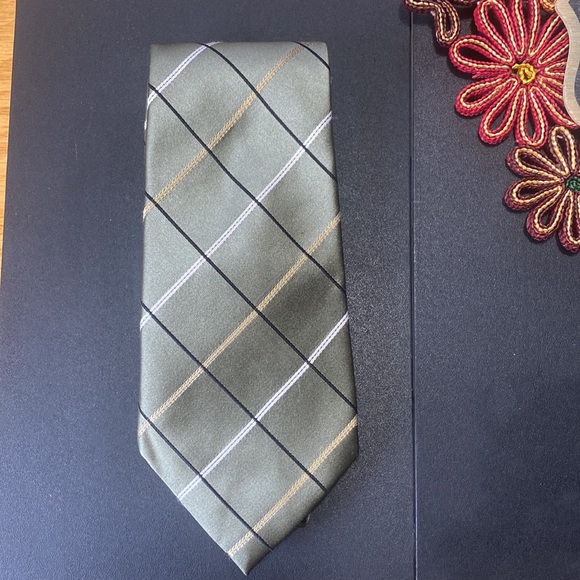 202-You Are InTIEresting 🖤 George - Picture 2 of 10